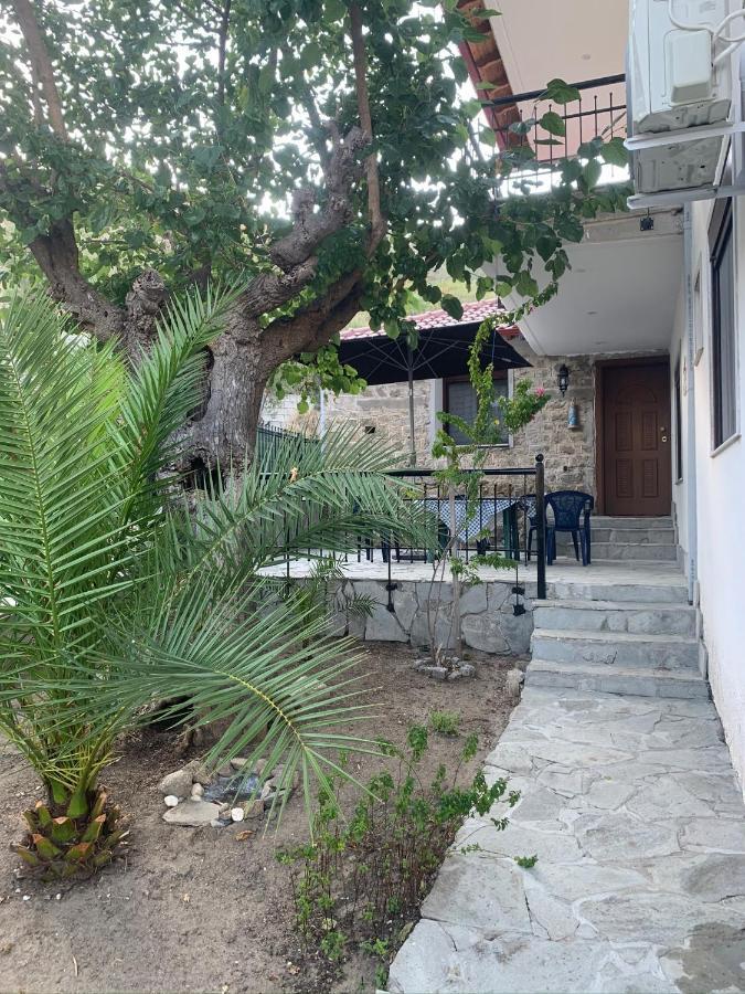 דירות סיקיה Stone House Under A Rock Kukos מראה חיצוני תמונה