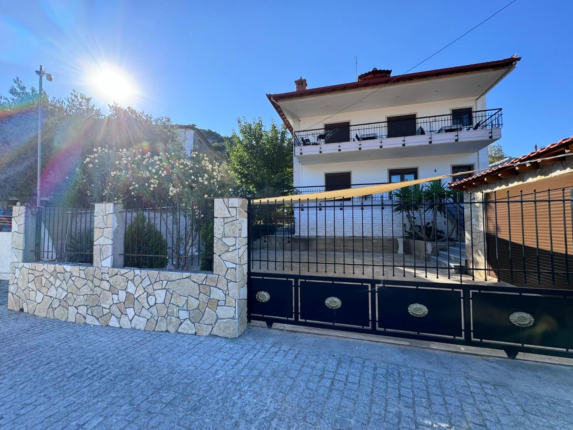 דירות סיקיה Stone House Under A Rock Kukos מראה חיצוני תמונה